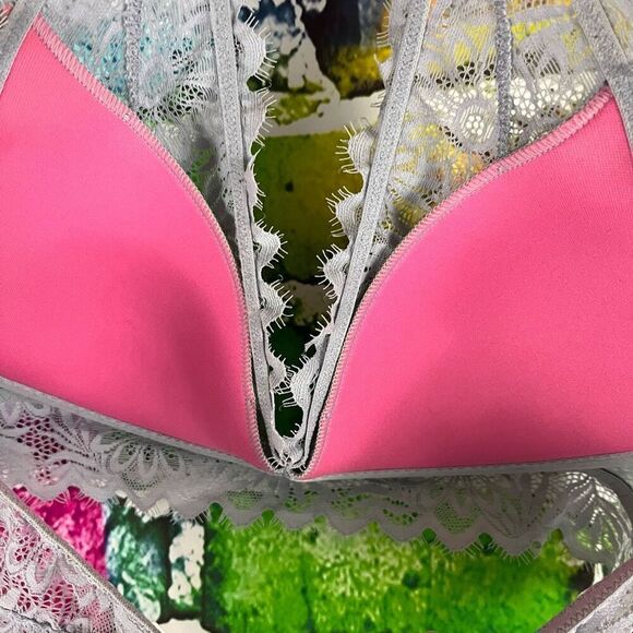 Victoria's Secret PINK Lightly Lined Lace Bralette Gray Size Small - Picture 7 of 7